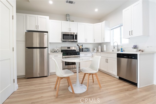  Income Home for Sale in Burbank, California