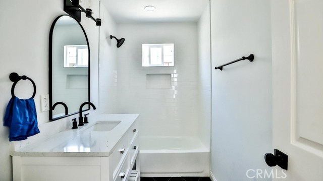 1113 S Golden West Avenue, Santa Ana CA: https://media.crmls.org/medias/64715333-0f3b-4c16-83fa-eaec056c909a.jpg