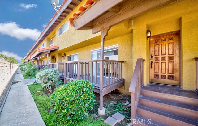 Detail Gallery Image 2 of 12 For 15205 S Budlong Ave #23,  Gardena,  CA 90247 - 2 Beds | 2/1 Baths