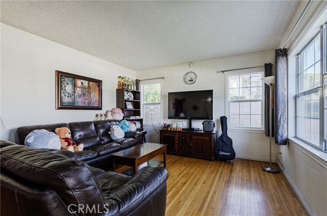 Detail Gallery Image 9 of 17 For 1639 Walnut, San Gabriel,  CA 91776 - 3 Beds | 2 Baths