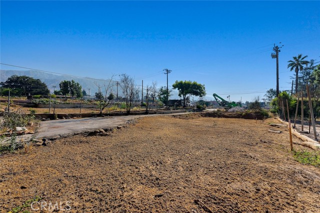 2441 El Molino Avenue, Altadena CA: https://media.crmls.org/medias/6471ecdd-b829-4404-aceb-cb789337d879.jpg