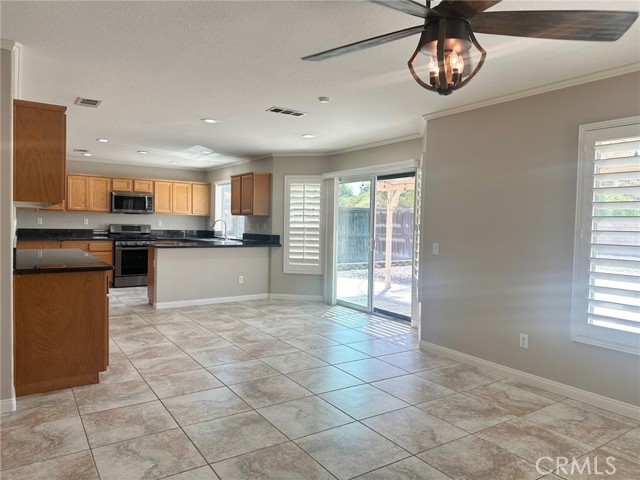 Detail Gallery Image 6 of 51 For 40606 Cartier St, Murrieta,  CA 92563 - 4 Beds | 2/1 Baths