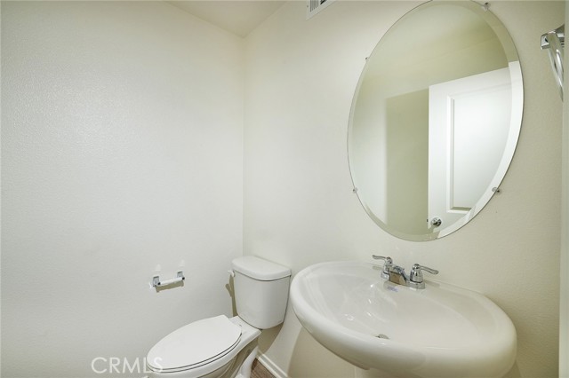 Detail Gallery Image 7 of 17 For 30551 Bel Air Ct, Winchester,  CA 92596 - 4 Beds | 2/1 Baths