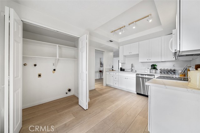 Detail Gallery Image 15 of 36 For 16090 Tortola Cir, Huntington Beach,  CA 92649 - 3 Beds | 3 Baths