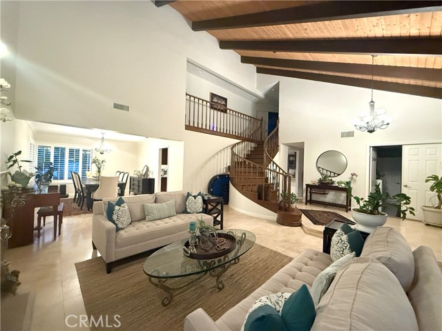 Detail Gallery Image 3 of 22 For 548 Sycamore Ave, Fullerton,  CA 92831 - 4 Beds | 3 Baths