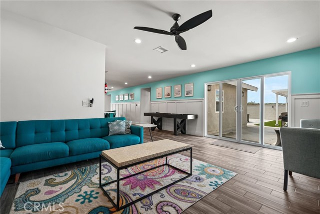 4941 Catamaran Street, Oxnard CA: https://media.crmls.org/medias/6472900b-cc42-4108-a1b3-2a6a636cd0b7.jpg