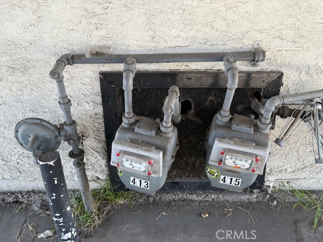 https://media.crmls.org/medias/647422f9-cf2e-4dd9-b9f0-fdab076aa2d8.jpg?preset=X-Large