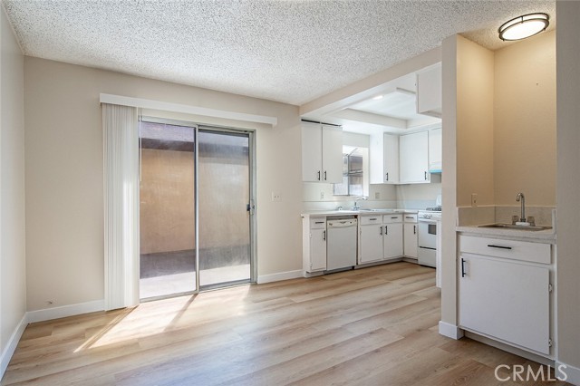 Detail Gallery Image 6 of 19 For 11408 Herb St #7,  South El Monte,  CA 91733 - 2 Beds | 1/1 Baths