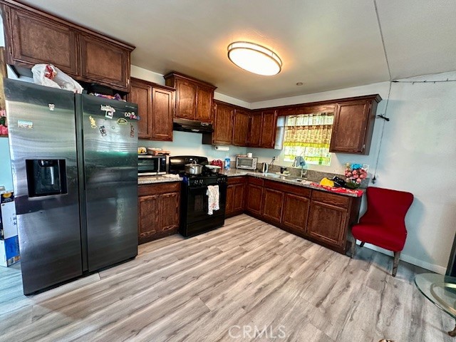 Detail Gallery Image 7 of 18 For 10621 Kalmia St, Los Angeles,  CA 90002 - 4 Beds | 2 Baths