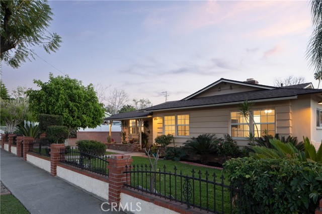 Detail Gallery Image 2 of 38 For 11746 Broadway Ave, Whittier,  CA 90601 - 3 Beds | 1/1 Baths