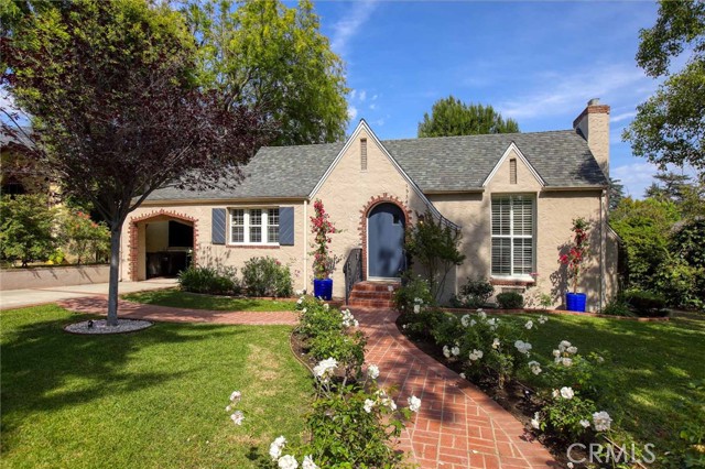1534 Idlewood Road, Glendale CA: https://media.crmls.org/medias/647652cf-ab3b-4eaa-9d00-c34bbc60874c.jpg