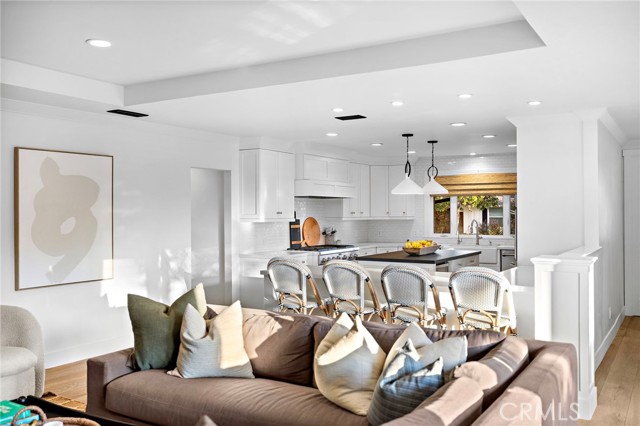 Detail Gallery Image 10 of 37 For 1725 Skylark, Newport Beach,  CA 92660 - 5 Beds | 4/1 Baths