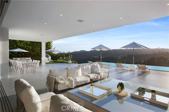 Detail Gallery Image 35 of 75 For 2791 Ellison Dr, Beverly Hills,  CA 90210 - 6 Beds | 6 Baths