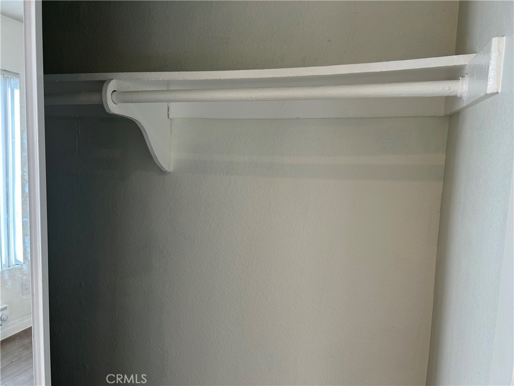 https://media.crmls.org/medias/64775952-eab2-43f8-bba5-7fbdb801fa1a.jpg?preset=X-Large