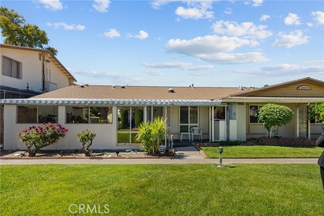 Photo of 26859 Avenue Of The Oaks #B, Newhall, CA 91321