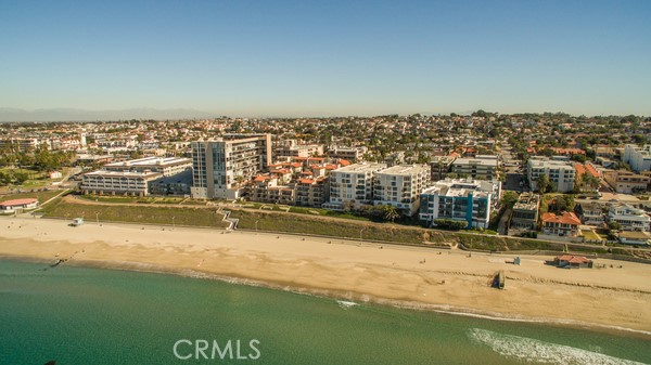 565 Esplanade, Redondo Beach, California 90277, 1 Bedroom Bedrooms, ,Residential,Sold,Esplanade,SB21248131