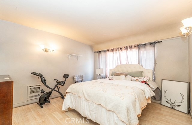 https://media.crmls.org/medias/6478253b-c617-4be2-90e6-9d4b088c84b2.jpg?preset=X-Large