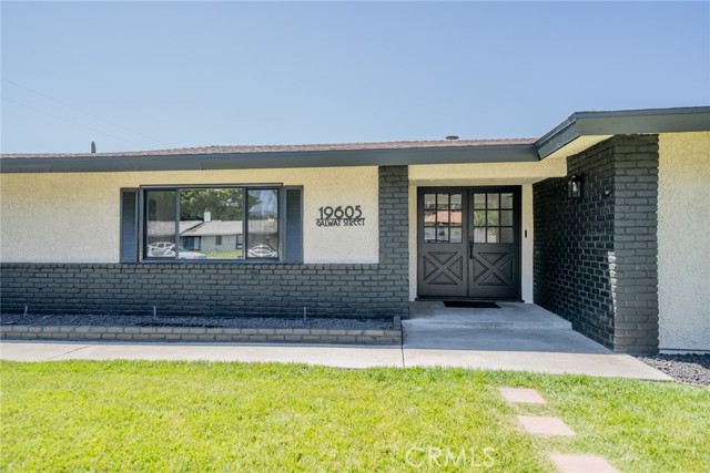 Detail Gallery Image 3 of 58 For 19605 Galway St, Rialto,  CA 92377 - 5 Beds | 3 Baths
