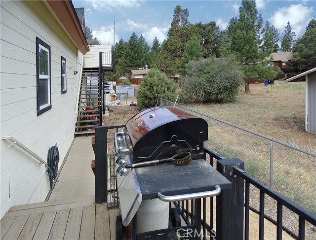 2097 Fox Lane, Big Bear City CA: https://media.crmls.org/medias/64789840-9398-494e-b037-7cfa9d8e0ec7.jpg