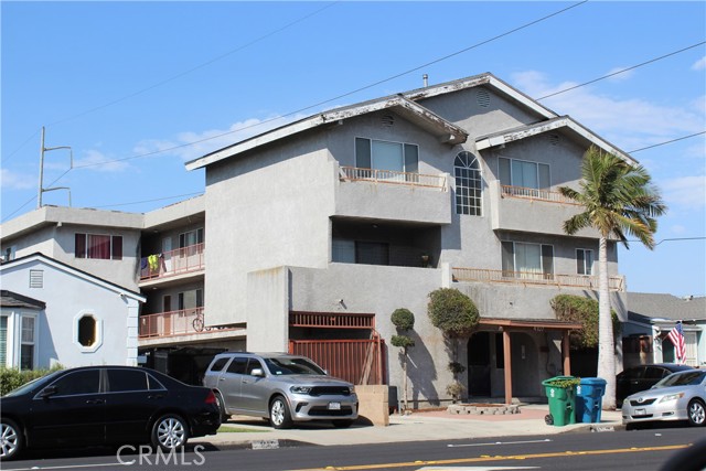 4707 W 120th Street, Hawthorne CA: https://media.crmls.org/medias/6478cc80-1168-41a4-a781-287bdad62883.jpg