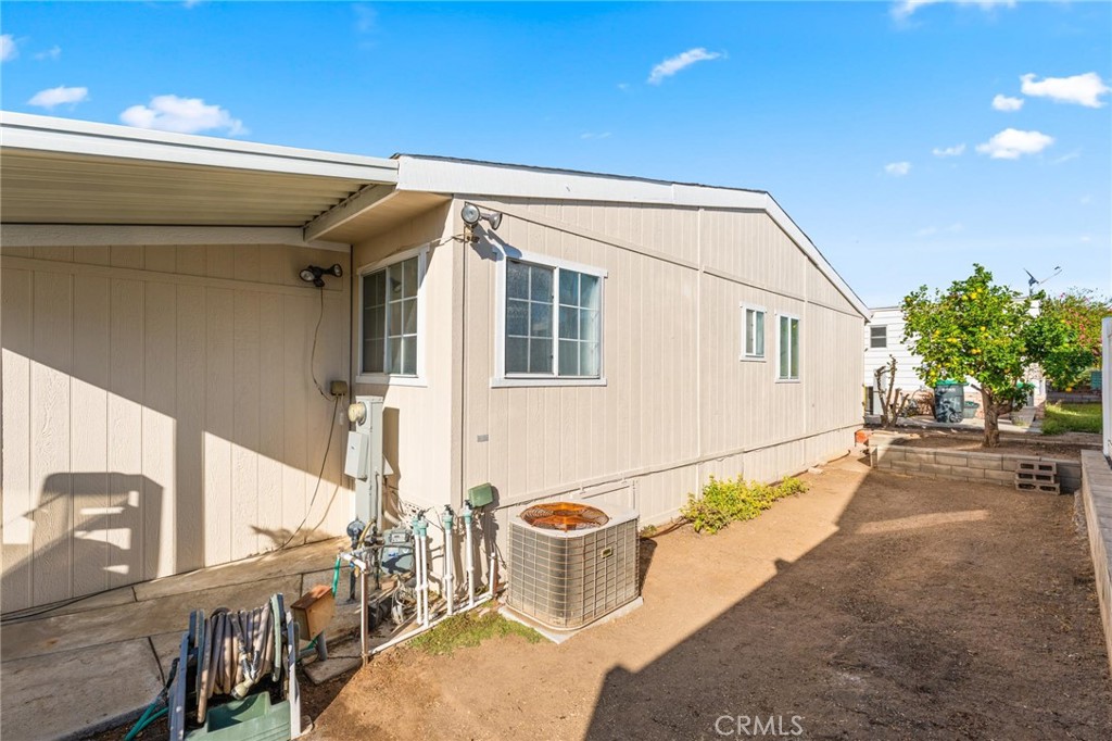 MLS #OC25235026 image #25