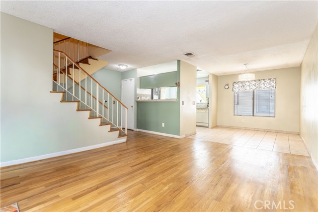 Detail Gallery Image 7 of 18 For 11150 Glenoaks #160,  Pacoima,  CA 91331 - 3 Beds | 2 Baths