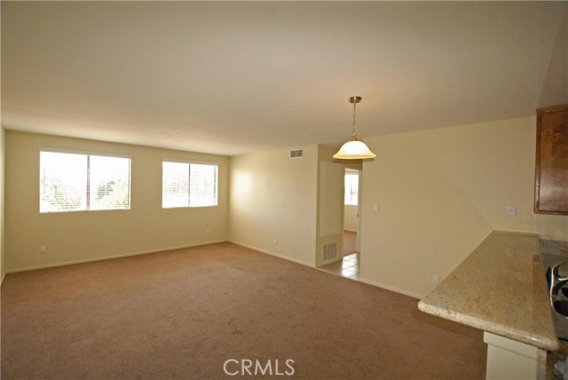 Detail Gallery Image 6 of 12 For 17330 Chatsworth St, Granada Hills,  CA 91344 - 2 Beds | 2 Baths