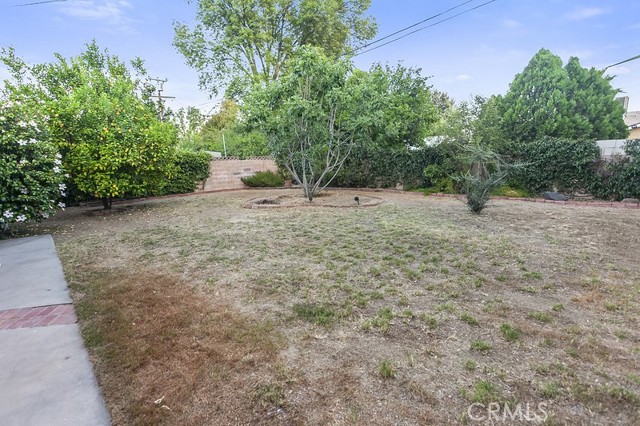 22330 Cantara Street, Canoga Park CA: https://media.crmls.org/medias/6479834f-6370-4c7f-a9a5-08606527e29d.jpg