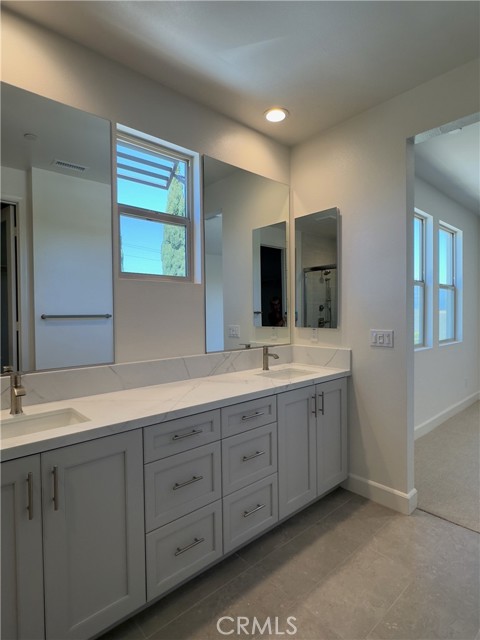 Detail Gallery Image 23 of 41 For 17532 Cameron Ln, Huntington Beach,  CA 92647 - 3 Beds | 2/1 Baths
