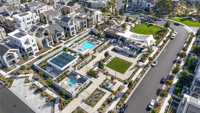 257 Sash, Irvine CA: https://media.crmls.org/medias/647b1839-7cce-44b1-8bf7-2386d7b1825b.jpg