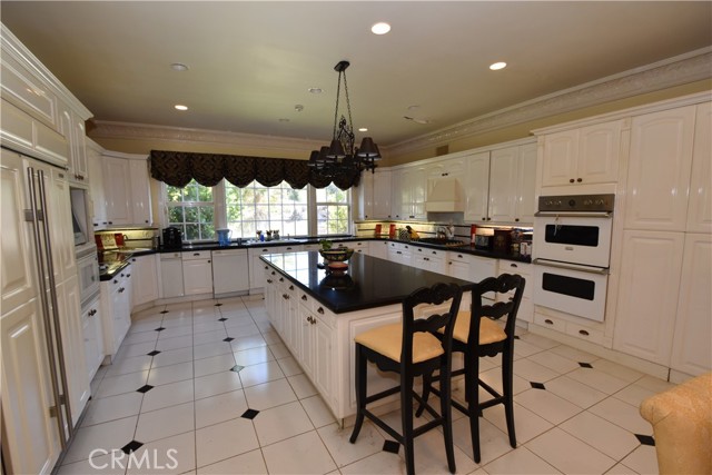 Detail Gallery Image 19 of 45 For 38685 Calle De Lobo, Murrieta,  CA 92562 - 4 Beds | 4 Baths