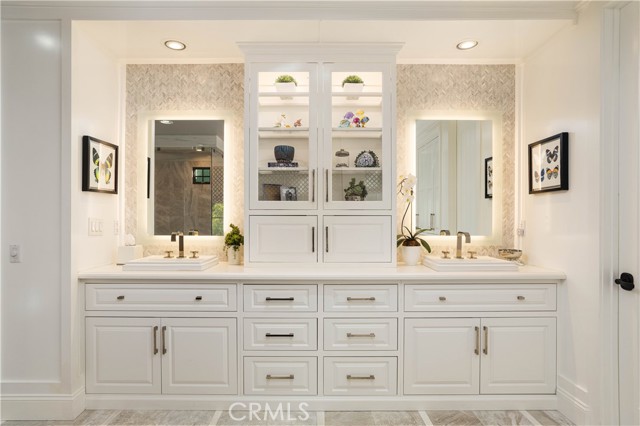 Detail Gallery Image 13 of 33 For 9981 Foxrun Rd, North Tustin,  CA 92705 - 7 Beds | 7/1 Baths