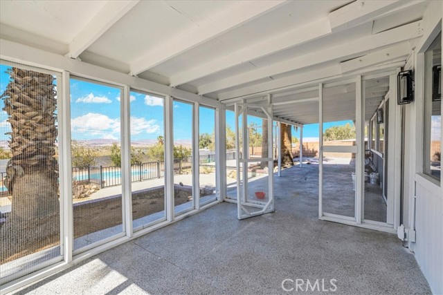 73028 Manana Drive, 29 Palms CA: https://media.crmls.org/medias/647cb368-bfc3-4778-8780-6f5543a0dc8c.jpg