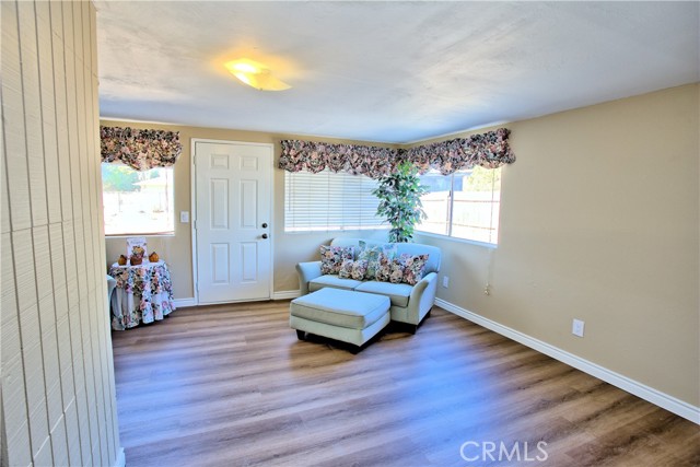 Detail Gallery Image 6 of 24 For 6019 Collins St, Jurupa Valley,  CA 92509 - 3 Beds | 1 Baths