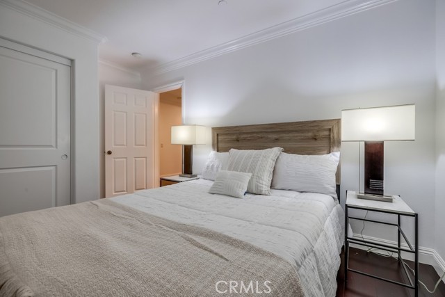 2569 Bungalow Place, Corona del Mar CA: https://media.crmls.org/medias/647cddb3-d0ba-45c6-95f0-0addfb39ba9a.jpg