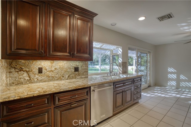 Detail Gallery Image 15 of 29 For 19946 Turnberry, Tarzana,  CA 91356 - 4 Beds | 2/1 Baths