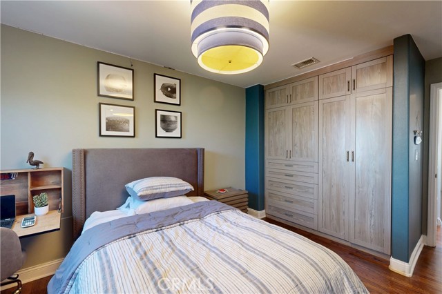 Detail Gallery Image 25 of 38 For 36 Pomona Ave, Long Beach,  CA 90803 - 3 Beds | 3 Baths
