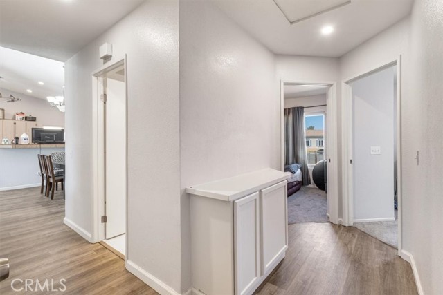 10715 Wakefield E Street, Adelanto CA: https://media.crmls.org/medias/647f3a90-830f-4a7c-8f88-0403834d939e.jpg
