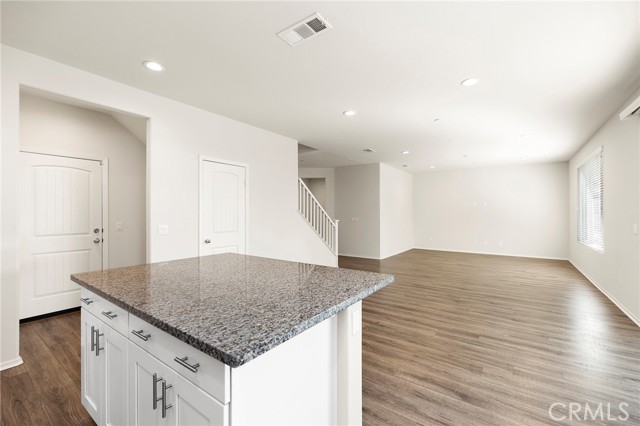 Detail Gallery Image 11 of 41 For 30041 Leeward Ct, Menifee,  CA 92584 - 5 Beds | 2/1 Baths