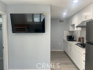17536 Sherbrook Drive, Tustin CA: https://media.crmls.org/medias/6480b518-3d47-40b4-a7a3-cbaf8104d902.jpg