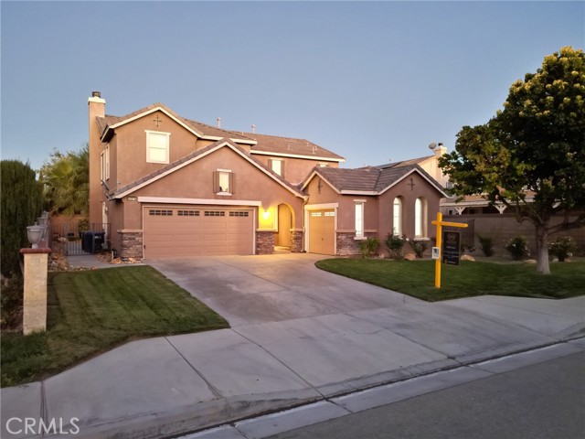 Detail Gallery Image 1 of 47 For 43876 Moccasin Pl, Lancaster,  CA 93536 - 4 Beds | 3 Baths