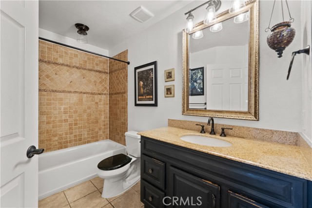 Detail Gallery Image 24 of 43 For 13144 Bromont, Sylmar,  CA 91342 - 2 Beds | 2 Baths