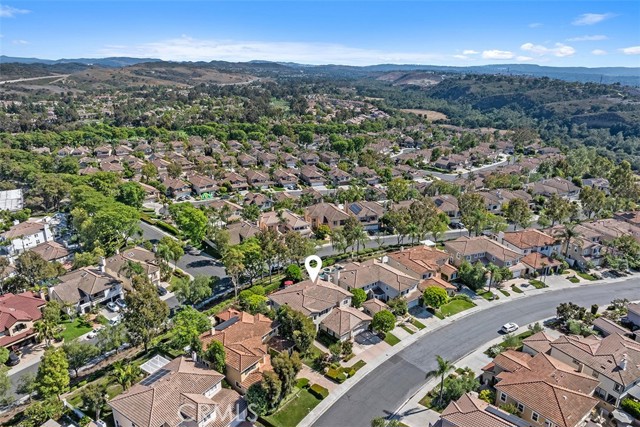 22 Serna, Rancho Santa Margarita CA: https://media.crmls.org/medias/6481c63a-9e5e-4b42-ad4b-4f23092a9099.jpg