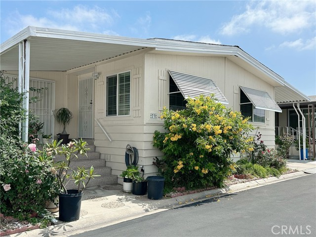 9200 Westminster Blvd Unit 73, Westminster CA: https://media.crmls.org/medias/6481df1f-c66c-4c16-b71e-f1a15f955d83.jpg