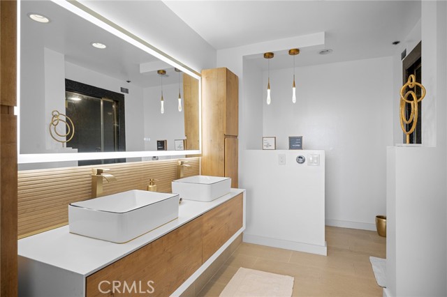 Detail Gallery Image 26 of 65 For 222 Monterey Rd #1603,  Glendale,  CA 91206 - 2 Beds | 2 Baths