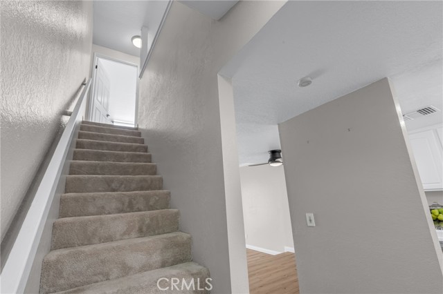 662 Sycamore Avenue, Claremont CA: https://media.crmls.org/medias/64828943-57d3-44cd-9631-c2219284b8ba.jpg