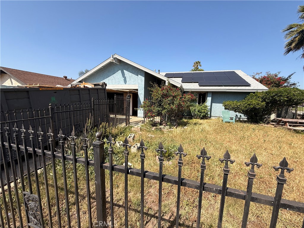 3294 N Roberds Avenue