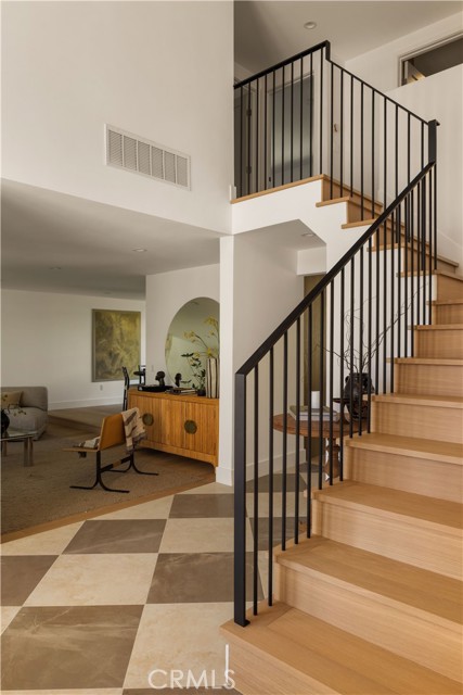 4 Bed Home for Sale in Costa Mesa, California