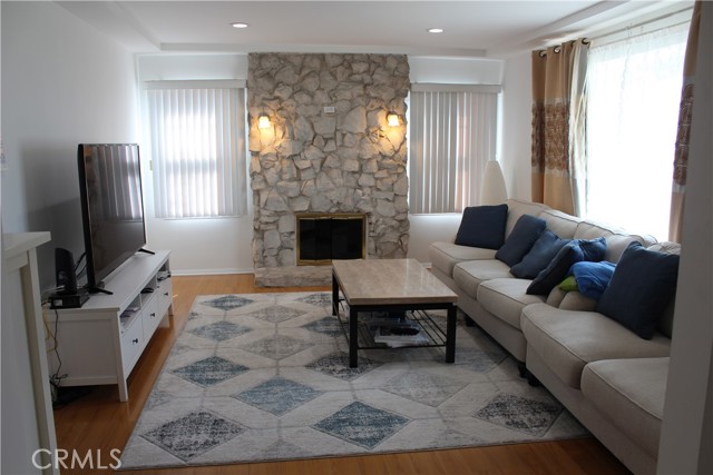 Detail Gallery Image 10 of 43 For 9812 S Denker, Los Angeles,  CA 90047 - 2 Beds | 1 Baths