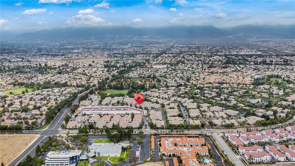https://media.crmls.org/medias/64839f43-d1a2-490b-b2f7-ed09ba09b362.jpg?preset=X-Large